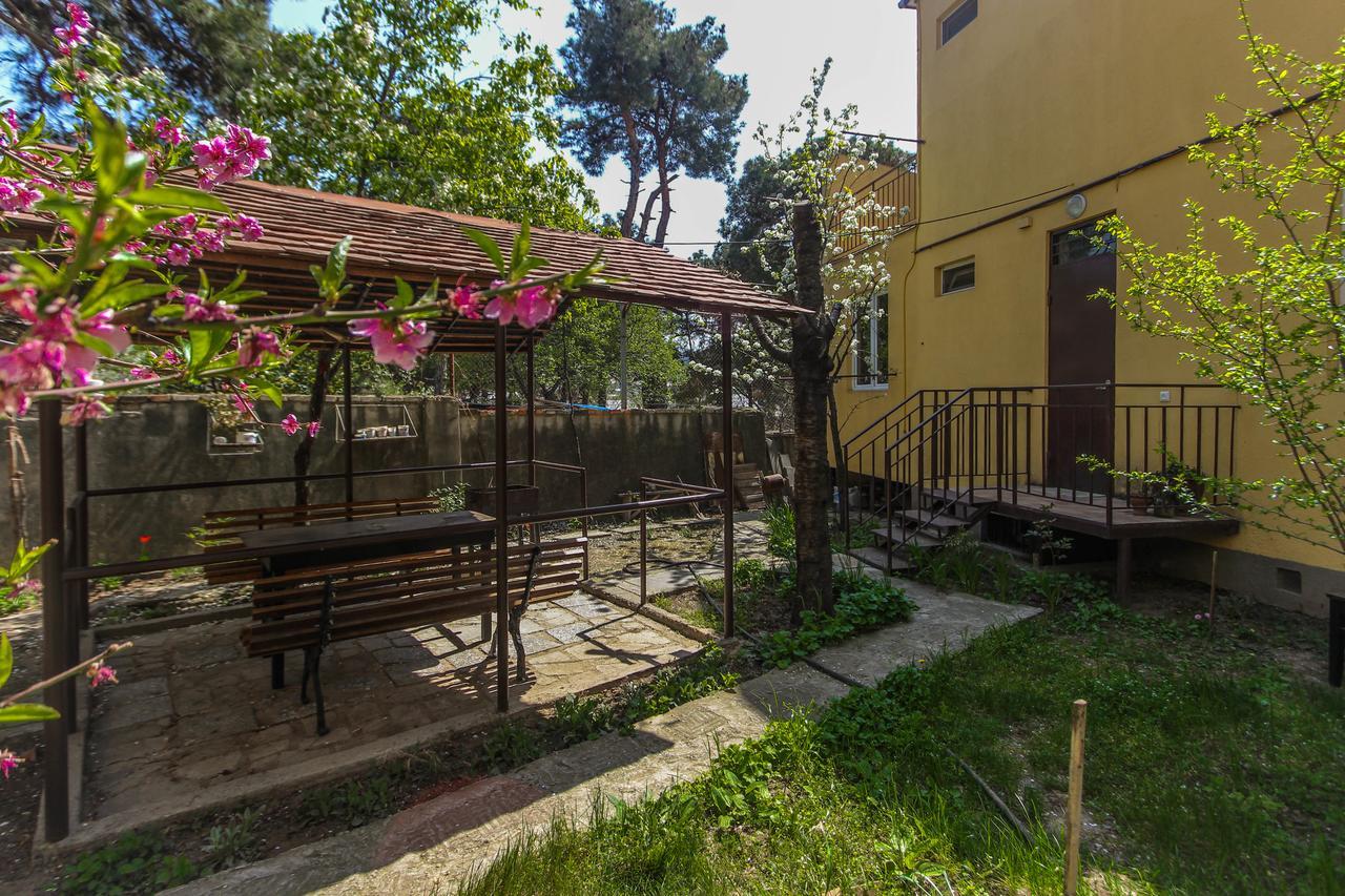 Apartment Gardens 44 Tbilisi Zewnętrze zdjęcie
